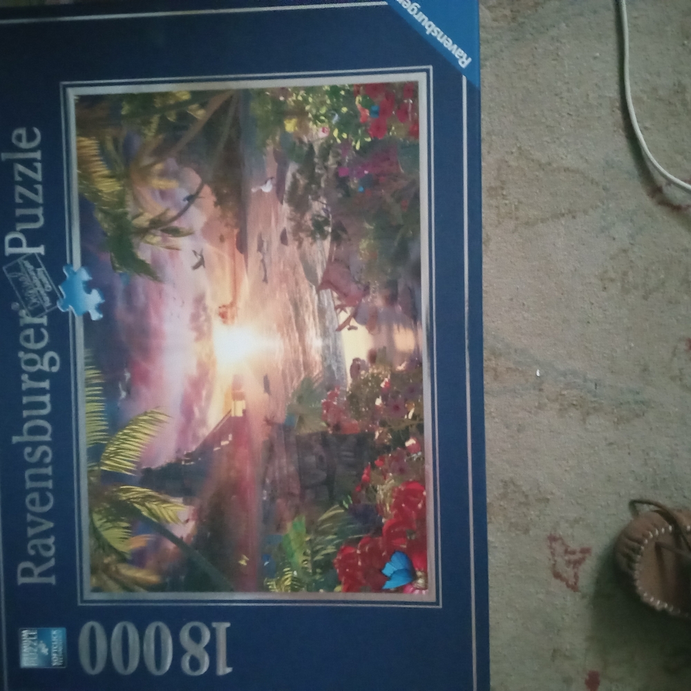 Ravensburger Tropical Paradise Puzzle - 18000 Pieces